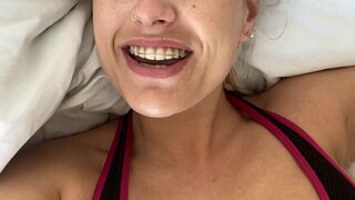 angelwicky manyvids onlyfans lustful babe caresses shaved pussy