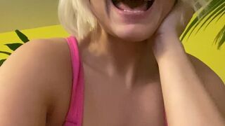 angelwicky manyvids onlyfans pretty woman pervertedly poops