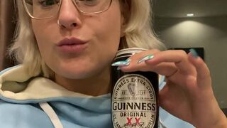 angelwicky manyvids onlyfans blonde plays with sex toy