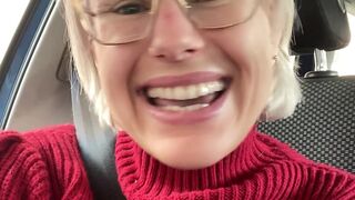 angelwicky manyvids onlyfans sexy blonde pulls pussy hand