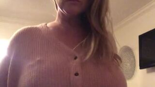 mrssiren manyvids onlyfans fucks herself in pussy