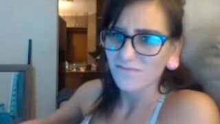 daisydukes69 chaturbate skinny beauty pulls pussy