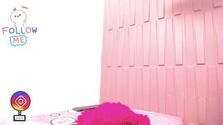 briana_wells_ chaturbate busty young lady caresses shaved cunt