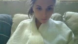 le_lea ManyVids sweet bitch shows pussy