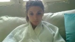 le_lea ManyVids sweet bitch shows pussy