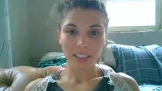 le_lea ManyVids gorgeous ladies chatting in free chat