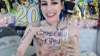kati3kat ManyVids cute babe shows her delicious body.