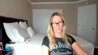 jessryan ManyVids shy on webcam