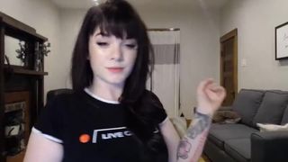 emilylynne ManyVids busty blonde babe jerking off her cunt