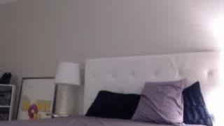 elaysmith ManyVids young slut gets naked before boobs