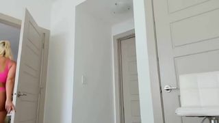 surecakes ManyVids tearing her tender pussy