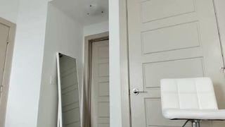 surecakes ManyVids incendiary woman exposes big boobs