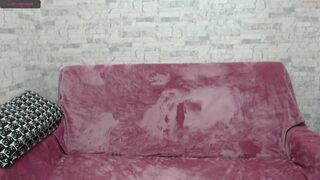 yanere chaturbate cute lady shows natural tits