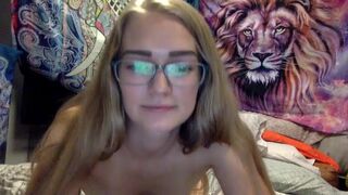 juicyjaybird69 chaturbate babe in stockings fingering sex toy