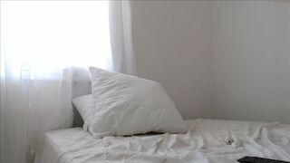 takemyattention chaturbate slut fucks pussy and cums