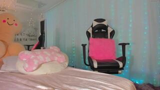 millycollins chaturbate skin masturbates pussy