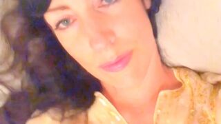 bellecalifornia onlyfans cute girl masturbates cunt at the wheel