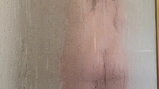 bellecalifornia onlyfans wonderful redhead sexy poses for the camera