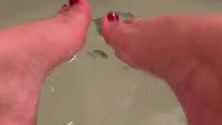 tokyounrated onlyfans cool slut on the chair