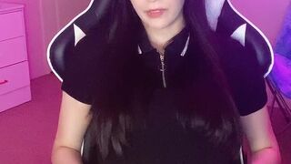 raiiny_ onlyfans crazy lady fondles her cunt in panties