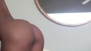 putri_cinta onlyfans fucks herself in red dildo