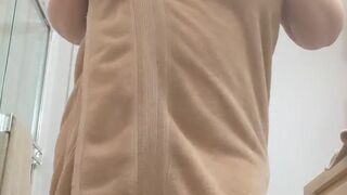bustykrisann onlyfans gorgeous girl finished from a rich handjob
