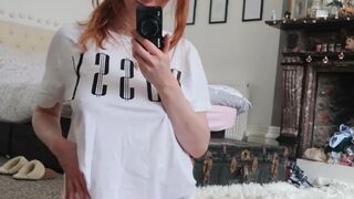 imogenlucie onlyfans whore babe masturbates shaved pussy