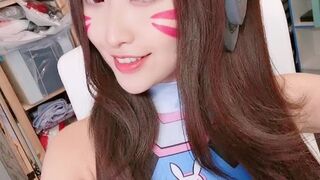 misswarmj onlyfans gorgeous bitch bares her breasts