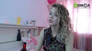 sweet_oh chaturbate amazing chicks and have fun with sex toys