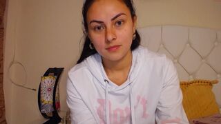 angel_smile_ chaturbate dark haired babe fucks pussy