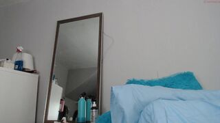 wetsparkles chaturbate little dark girl