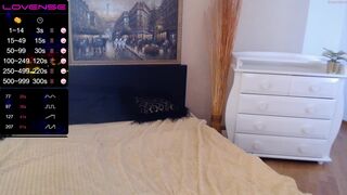 kriss_kiss__ chaturbate Delicious chick