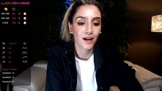 gigielliot chaturbate attractive lady relish fucks vagina with a sex toy