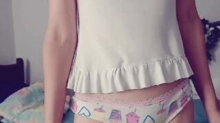 cutevannia crazy passion fingering shaved pussy