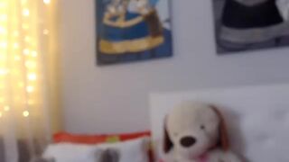 cutevannia mad passion gently caresses her pussy