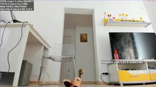 lillemax significant slut caresses sex lips