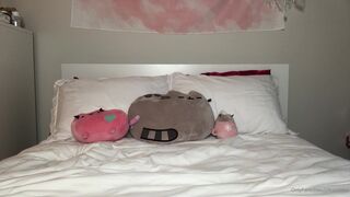 Jill onlyfans Black-haired confused