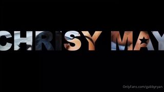 gabbyryan onlyfans skinny squirt stretches the vagina