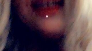 kelllikellly onlyfans juicy breasts and smooth pussy