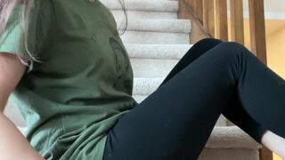 junifurmoon onlyfans fingering her pussy