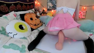 Tweetney ManyVids wonderful woman jerking pussy phallus