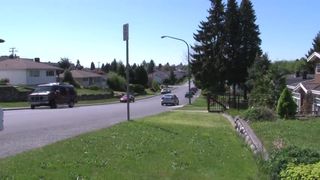 Janessa Jordan ManyVids busty bitch jerks pussy with phallus