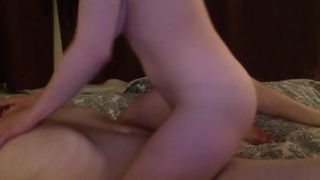 HornyUnicornn ManyVids luxurious slut handjob pussy at work
