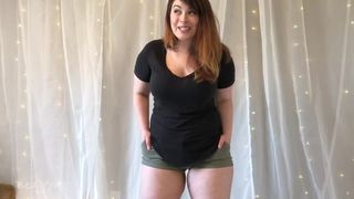 BeaYork ManyVids lustful chick fingering pussy with sex toys