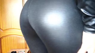 Anastasiaxxx89 (aka Anastasia Steele) ManyVids hottie masturbates cunt