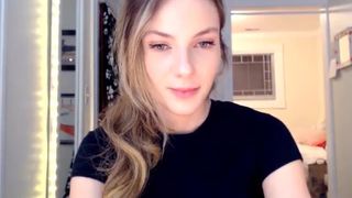 zeta_bb ManyVids gorgeous chick jerks off her pussy with phallus