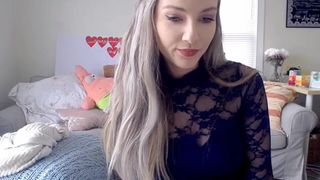 zeta_bb ManyVids juicy babe showing big tits