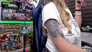 yesikasaenz ManyVids submissive female masturbating with sex toy