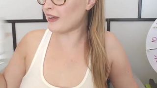 nicoleriley manyvids full length striptease