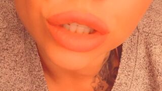 vanityp onlyfans busty cutie showed the cap